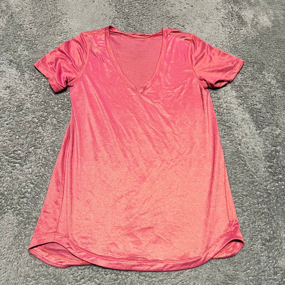 Lululemon Shirt Womens Small 6 ? Metallic Pink Performance Short Sleeve